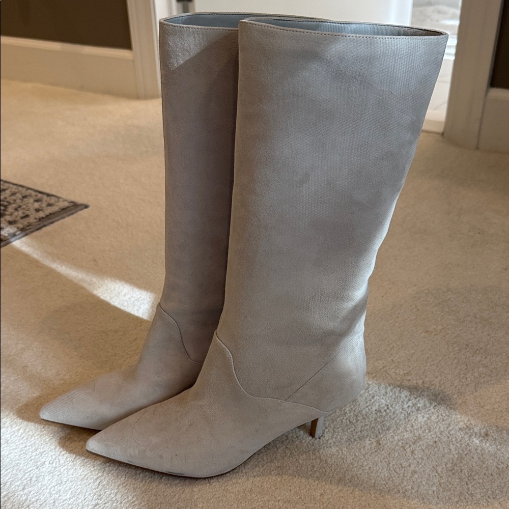 Elegant Cream Knee-High Women's Boots Marc Fisher - Never Worn